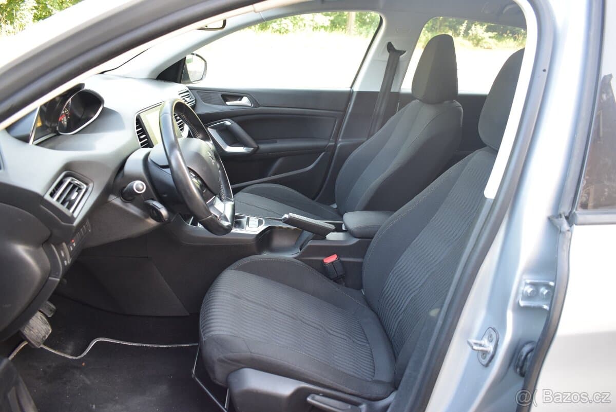 2015 Peugeot 308 - 7