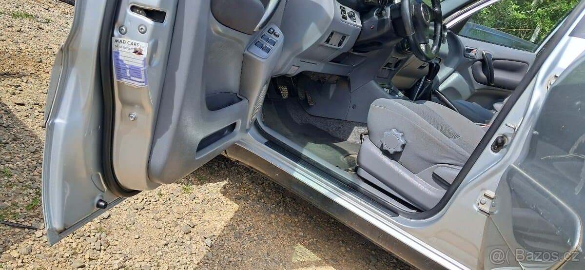 2002 Toyota RAV4 - 7