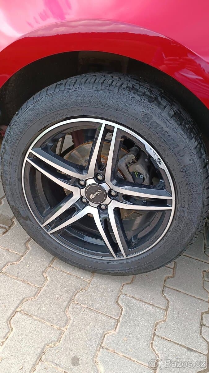 2011 Ford MUSTANG - 7