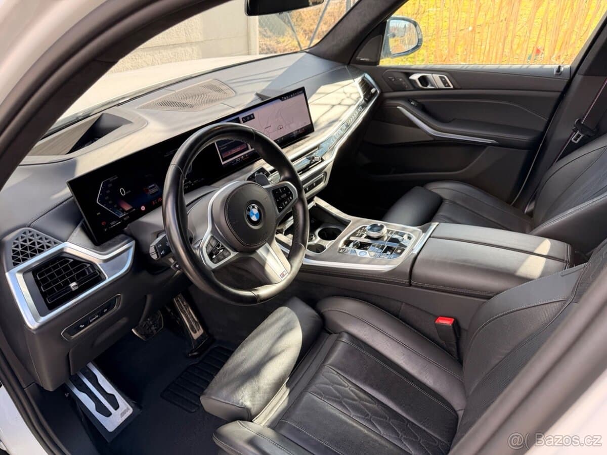 2023 BMW X7 - 7