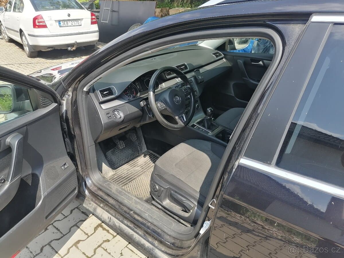 2014 Volkswagen PASSAT - 7