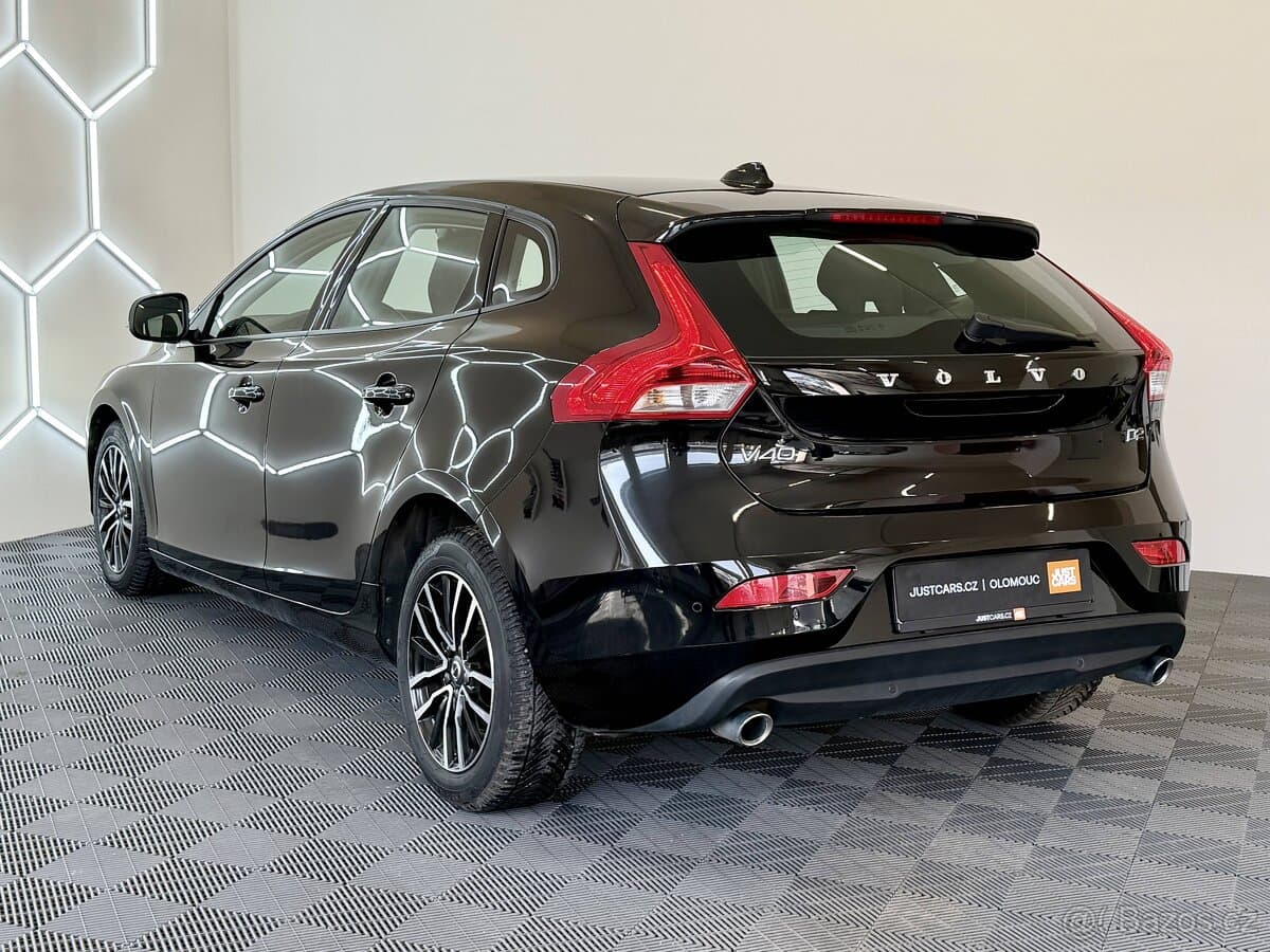 2019 Volvo V40 - 7
