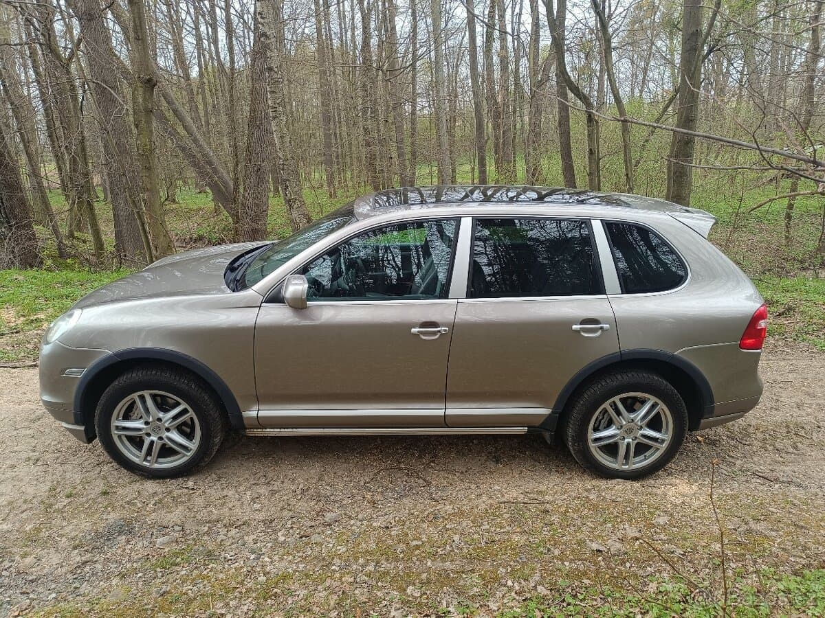 2004 Porsche CAYENNE - 7