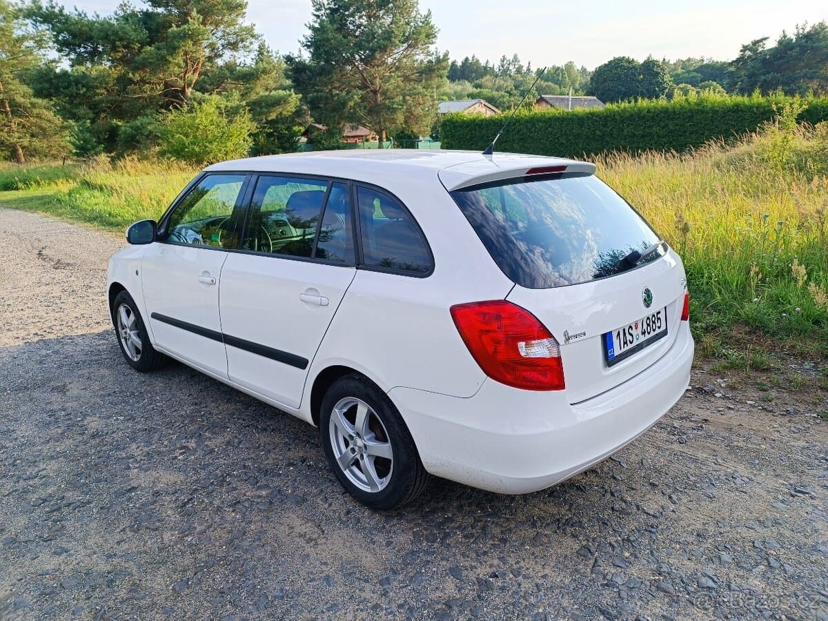 2010 Škoda FABIA - 7