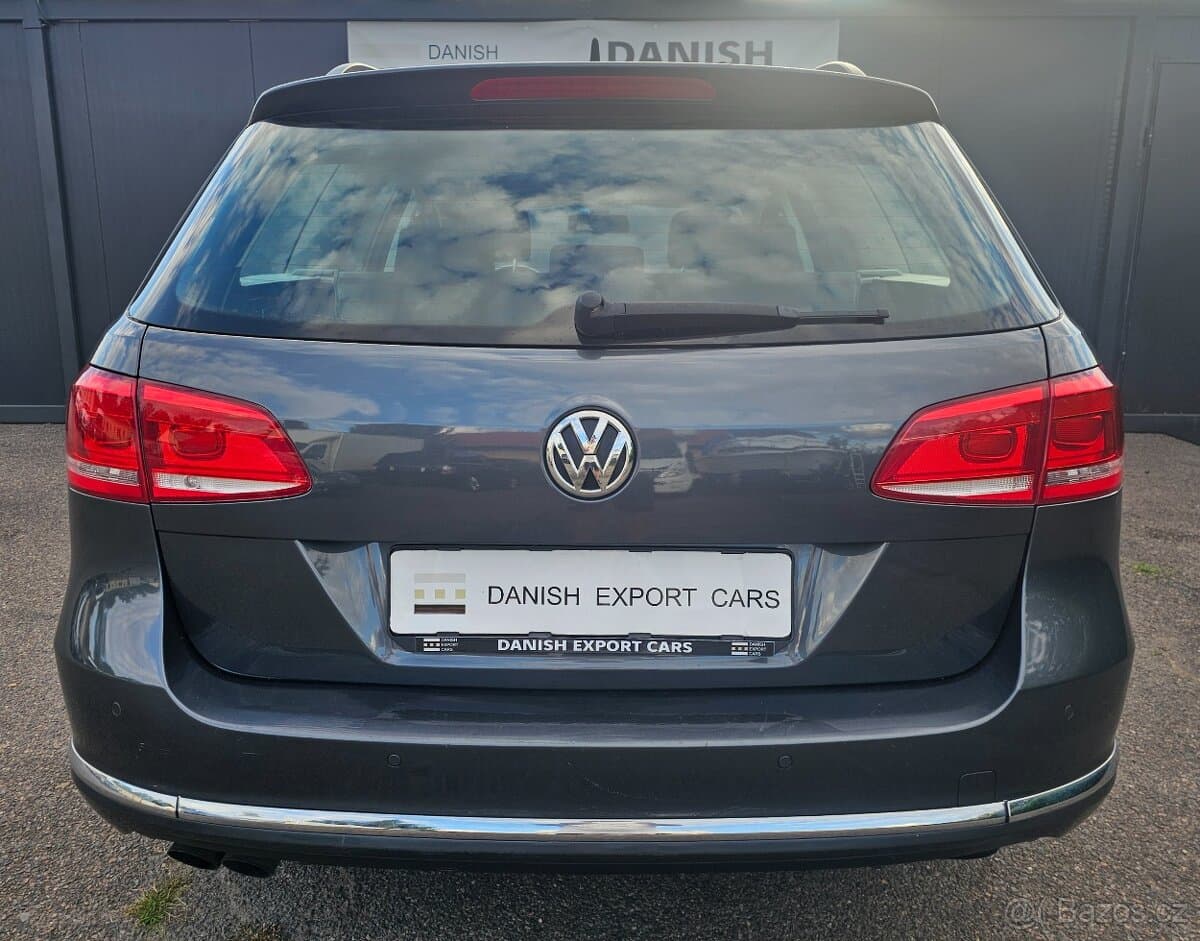 2011 Volkswagen PASSAT - 7