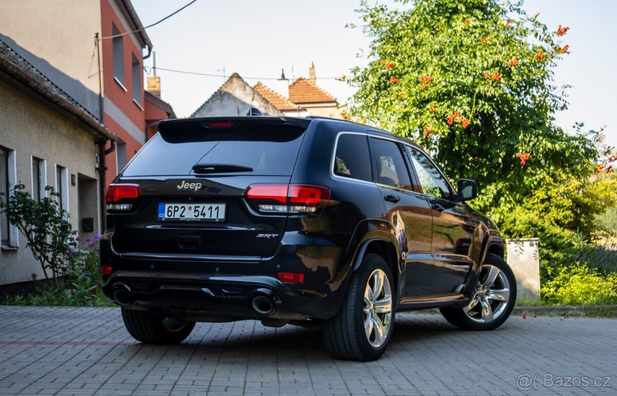 2015 Jeep CHEROKEE - 7