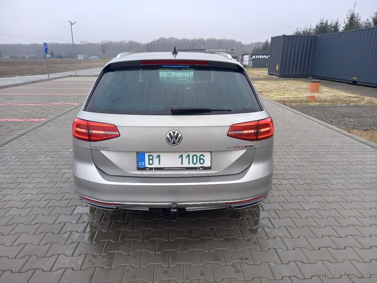 2015 Volkswagen PASSAT - 7