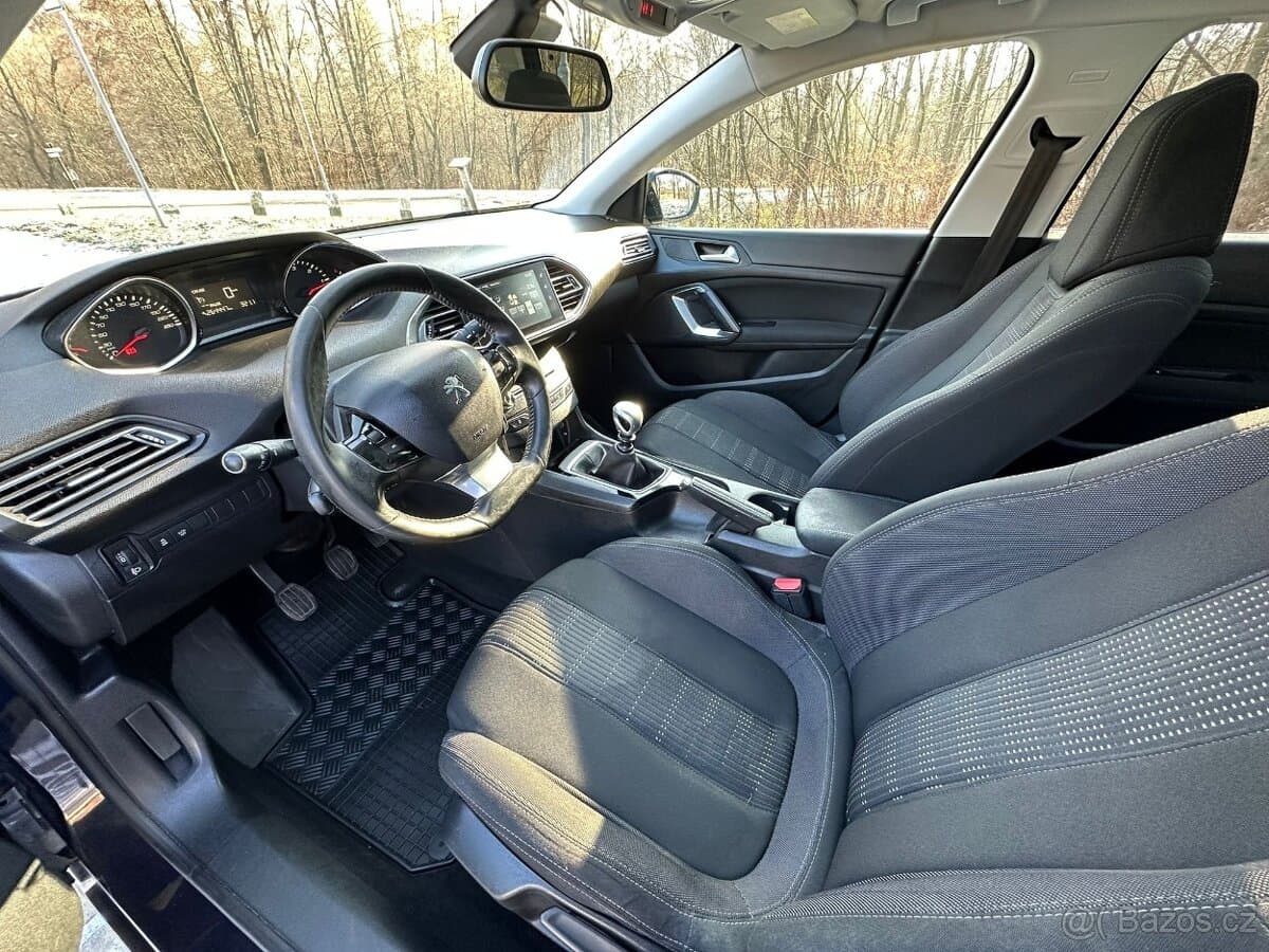 2015 Peugeot 308 - 7