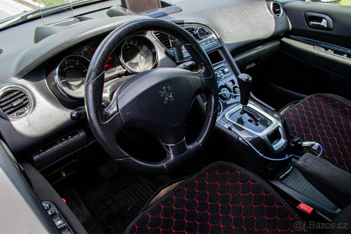 2010 Peugeot 5008 - 7