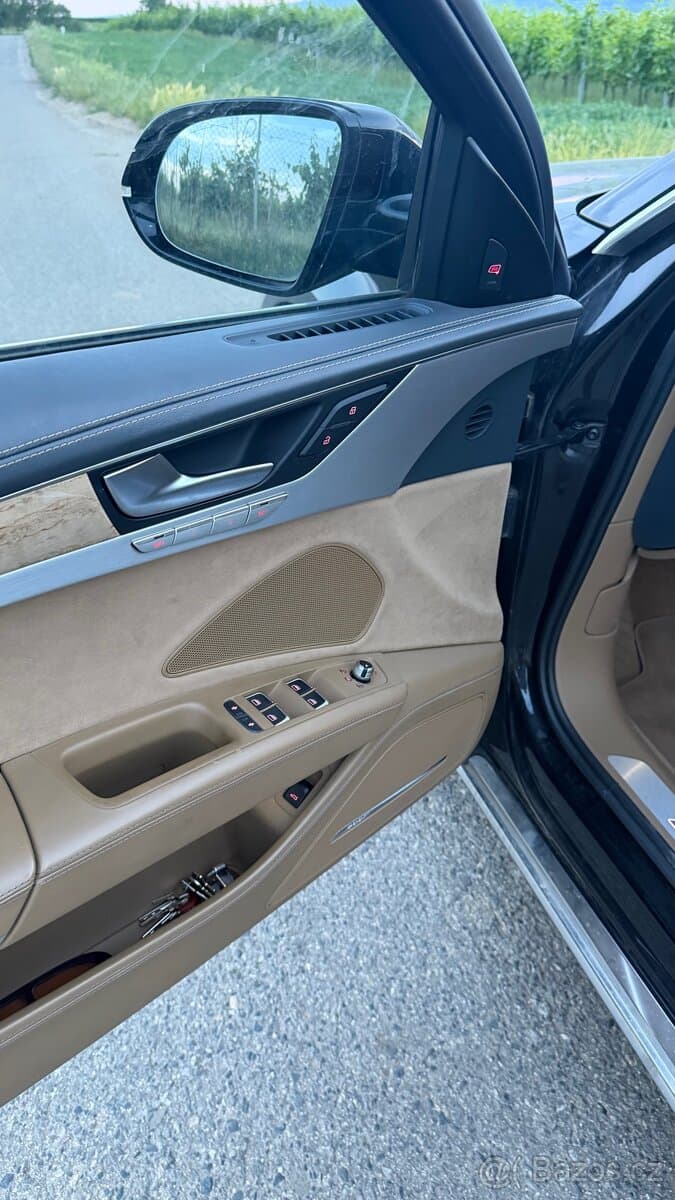 2013 Audi A8 - 7