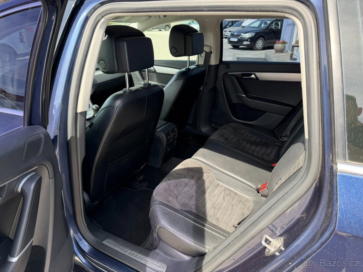 2013 Volkswagen PASSAT - 7