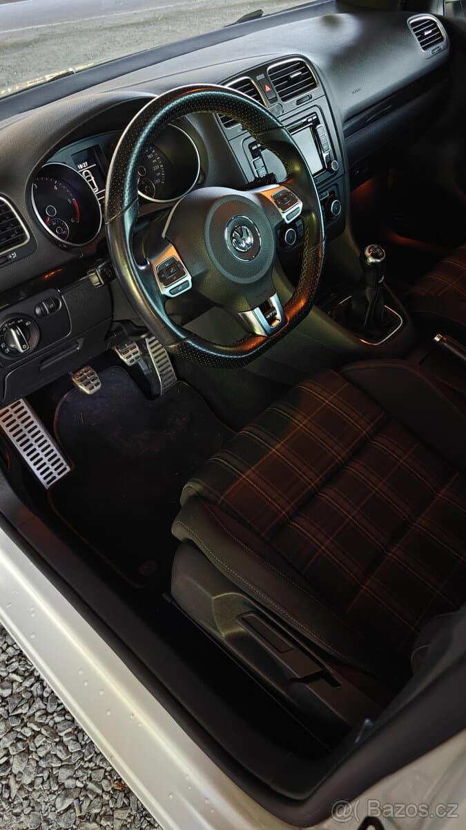 2011 Volkswagen GOLF - 7