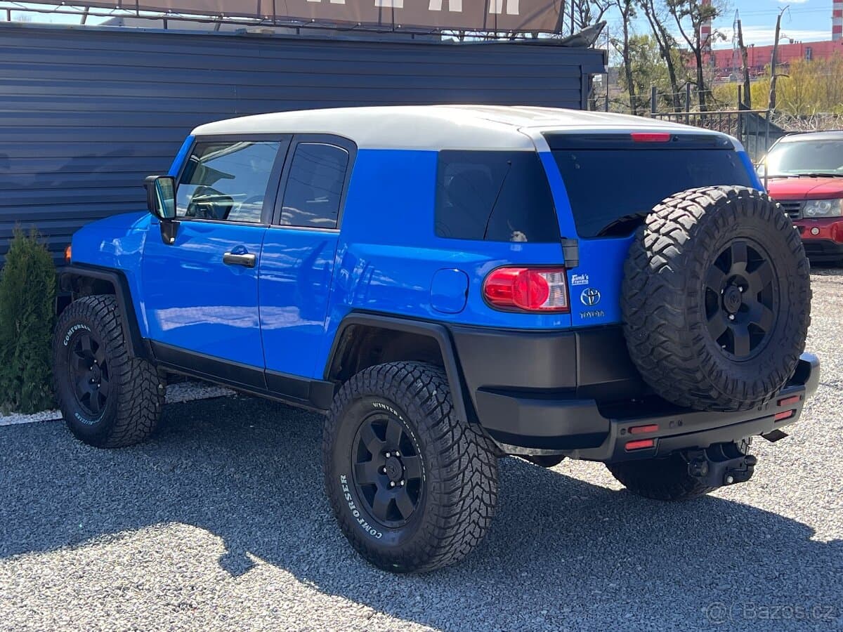 2008 Toyota FJ - 7