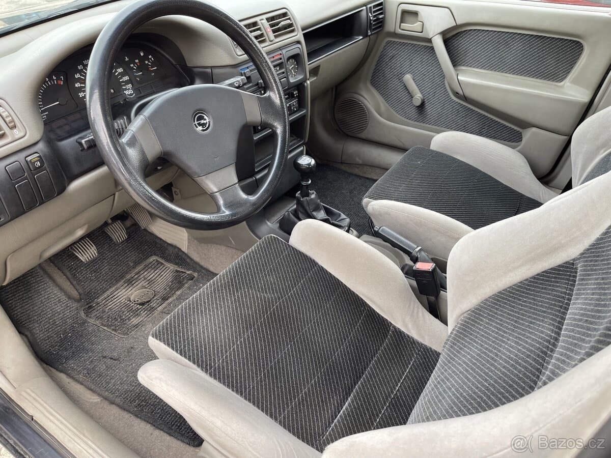 1989 Opel GT - 7