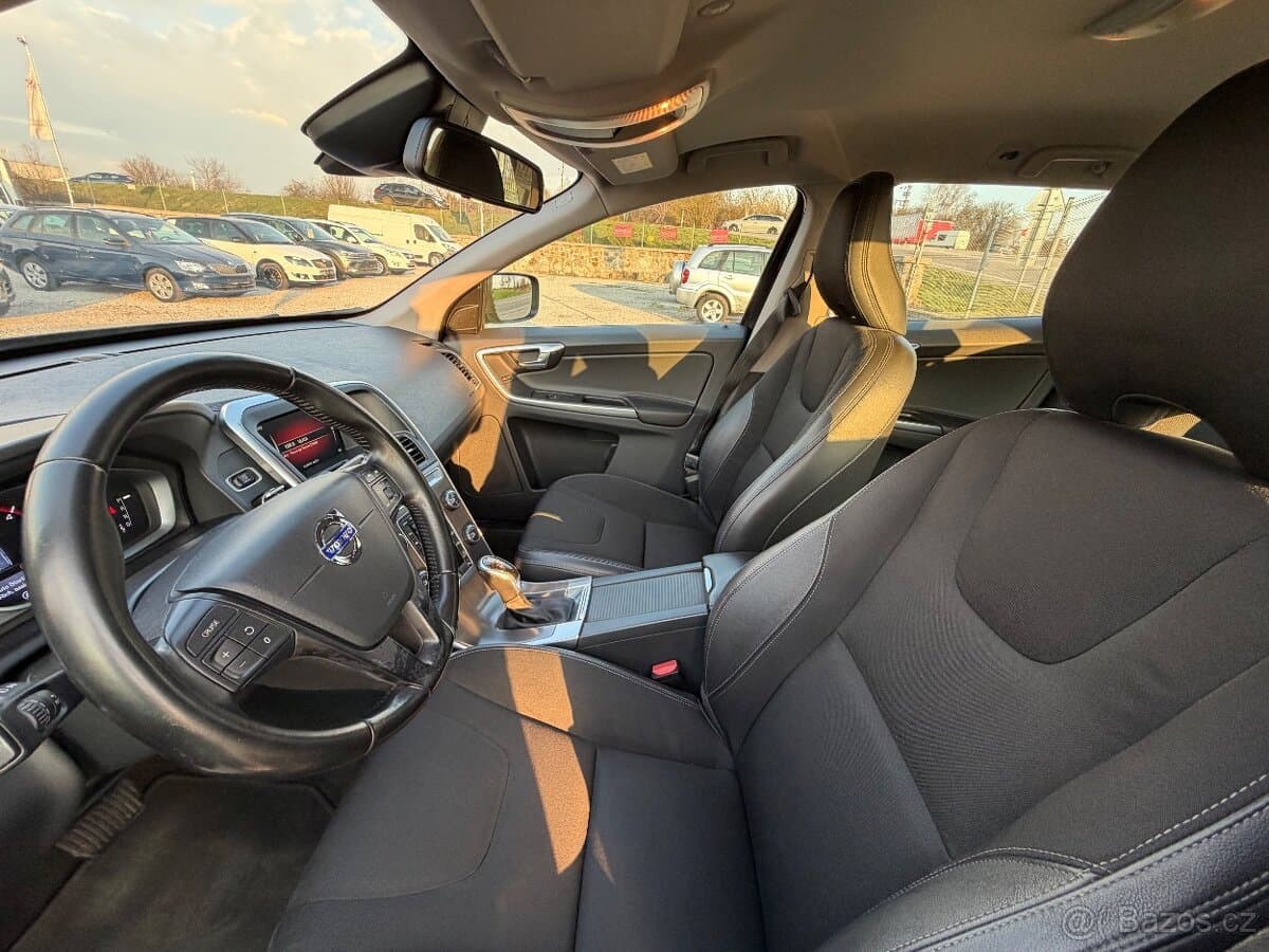 2016 Volvo XC60 - 7
