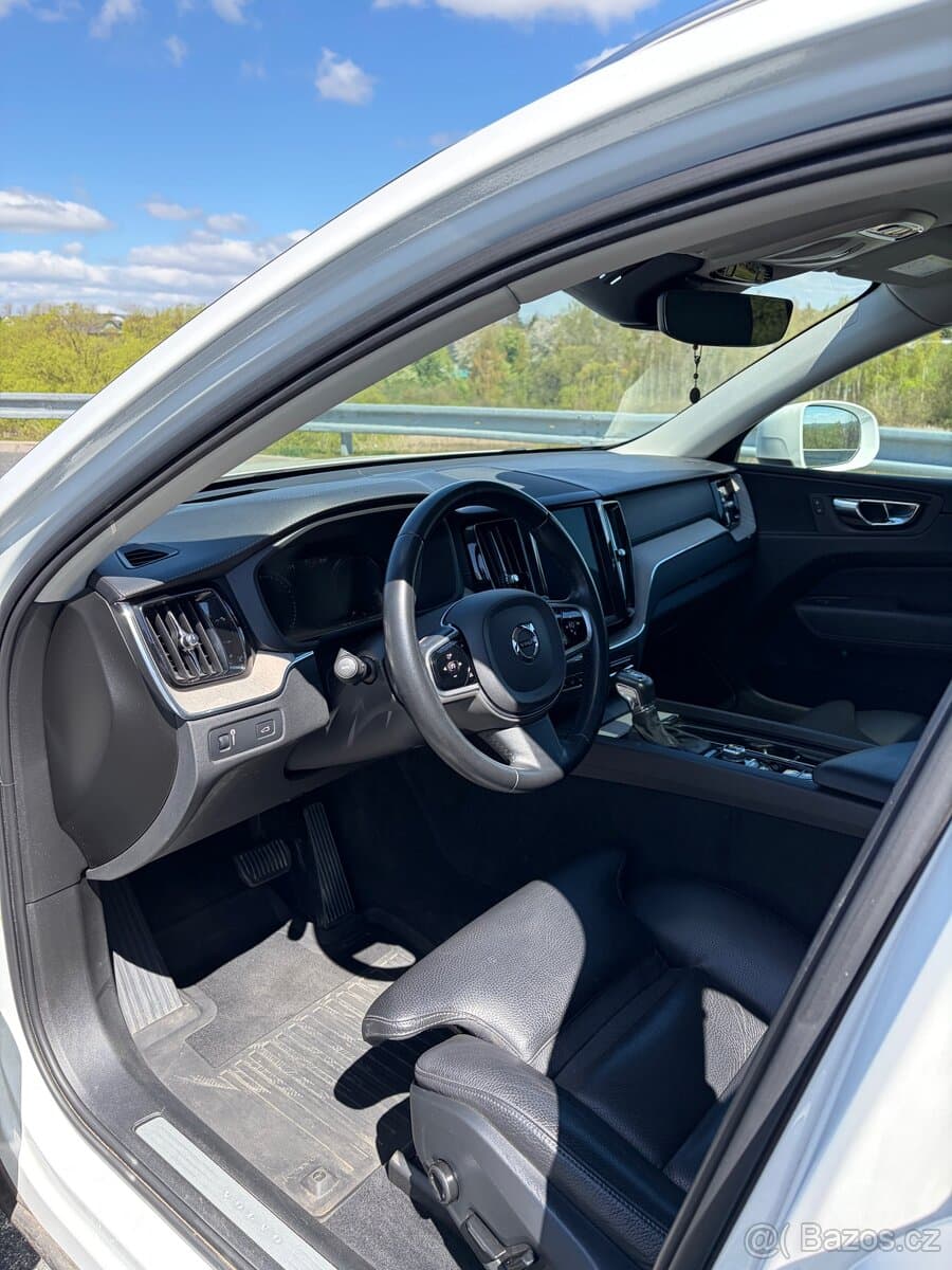 2019 Volvo XC60 - 7