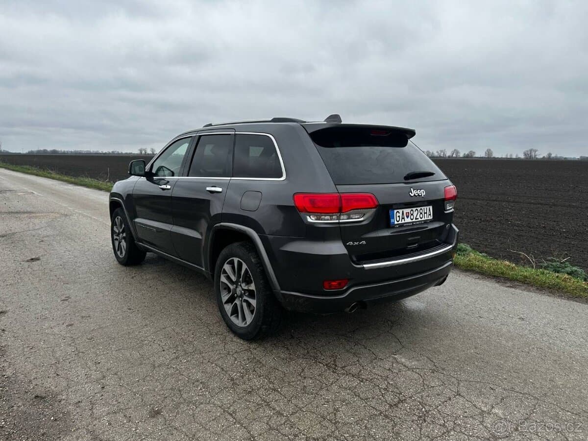2017 Jeep CHEROKEE - 7