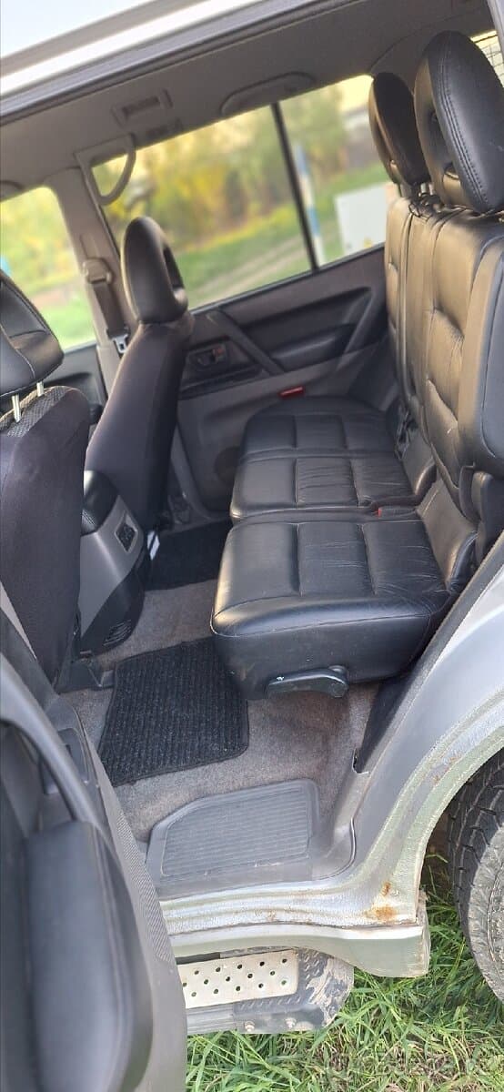2001 Mitsubishi PAJERO - 7