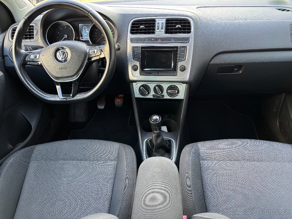 2015 Volkswagen POLO - 7