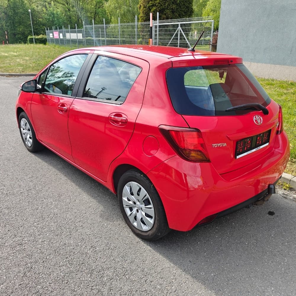 2015 Toyota YARIS - 7