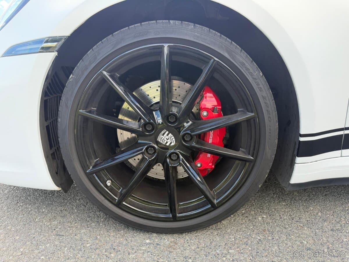 2019 Porsche 911 - 7