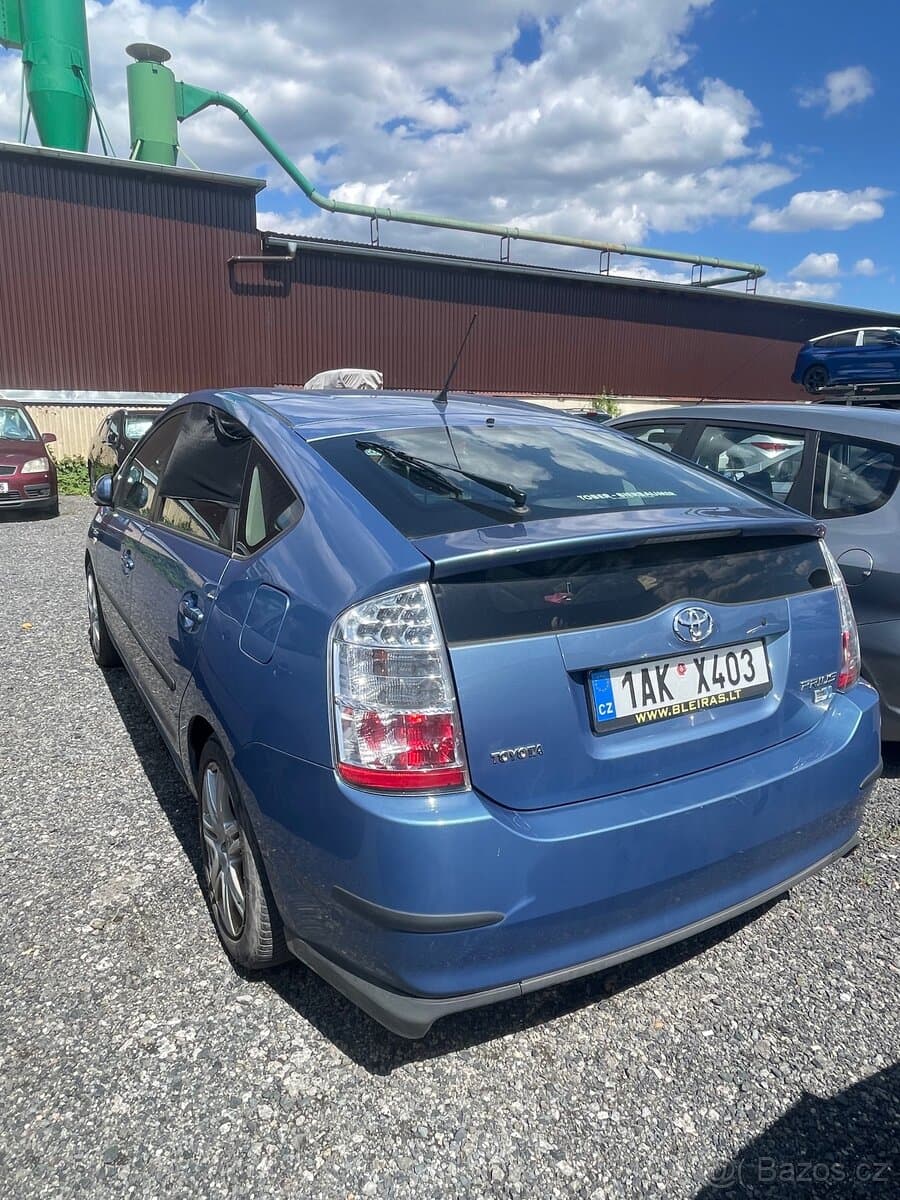 Toyota PRIUS - 7
