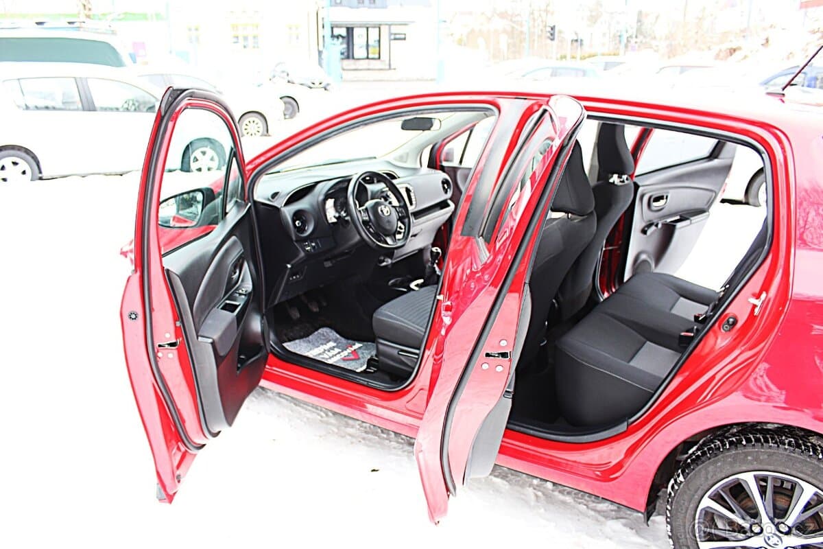 2018 Toyota YARIS - 7