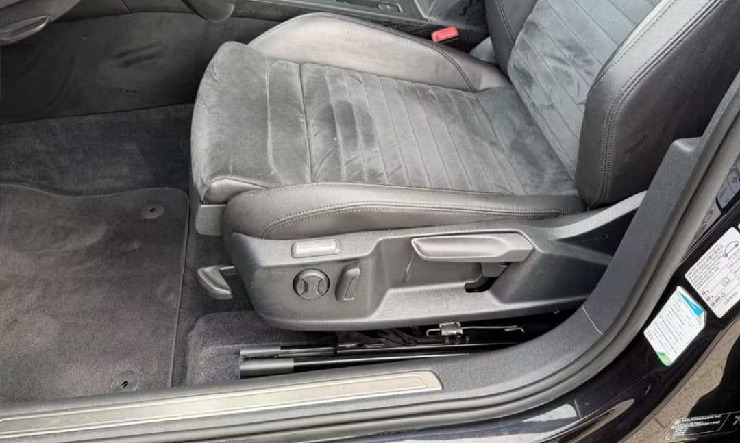 2017 Volkswagen PASSAT - 7