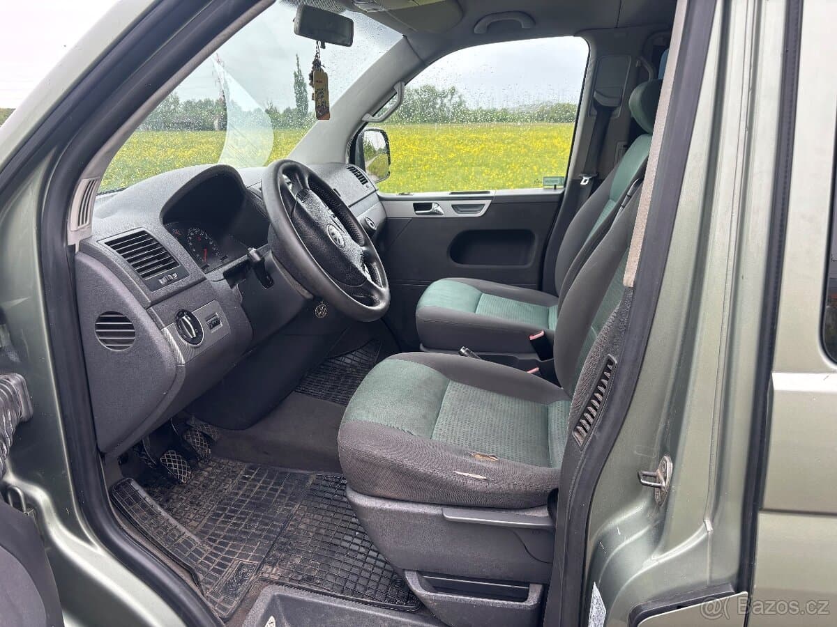 2004 Volkswagen MULTIVAN - 7