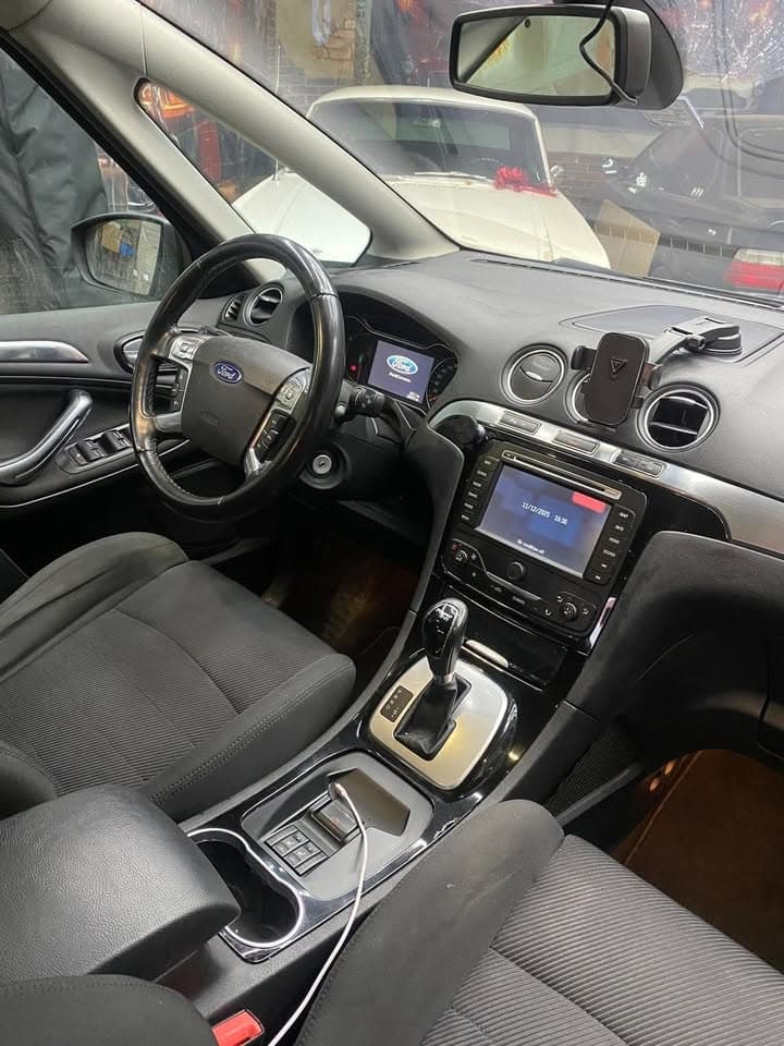 2012 Ford S-MAX - 7