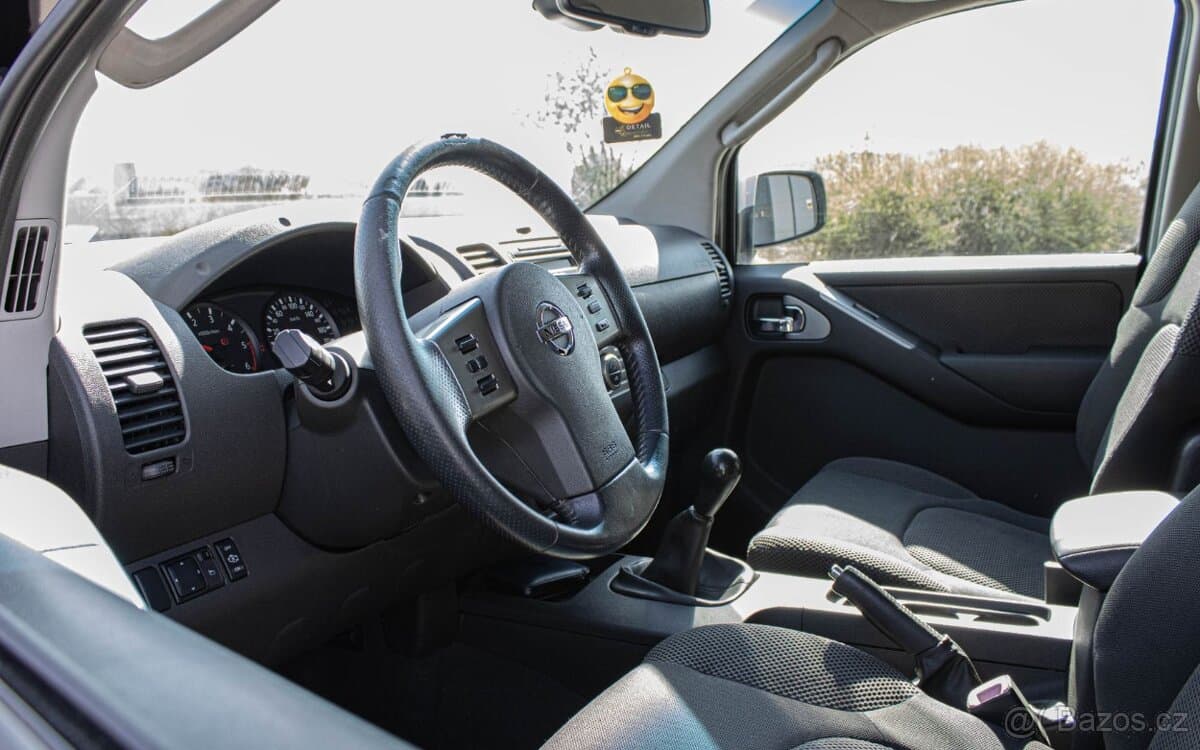 2007 Nissan NAVARA - 7