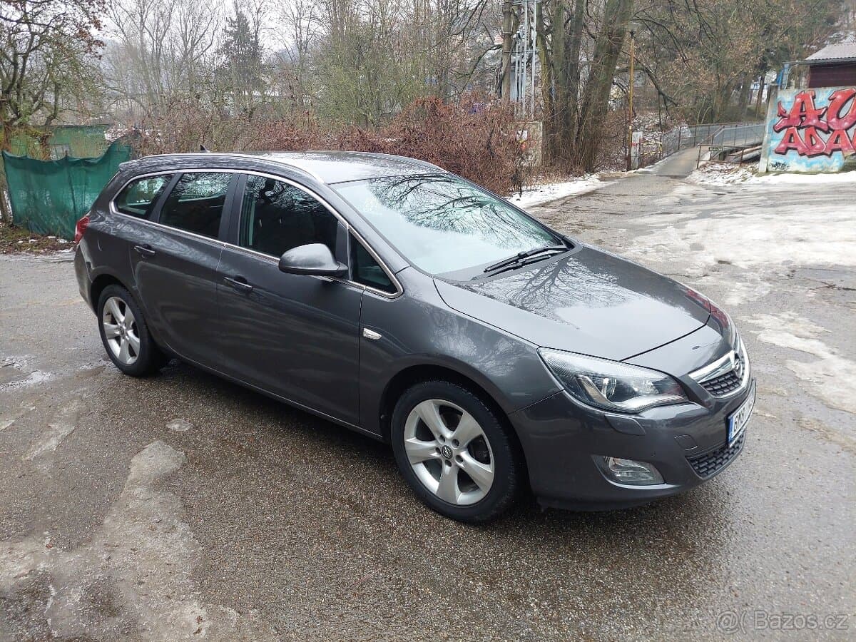 2011 Opel ASTRA - 7
