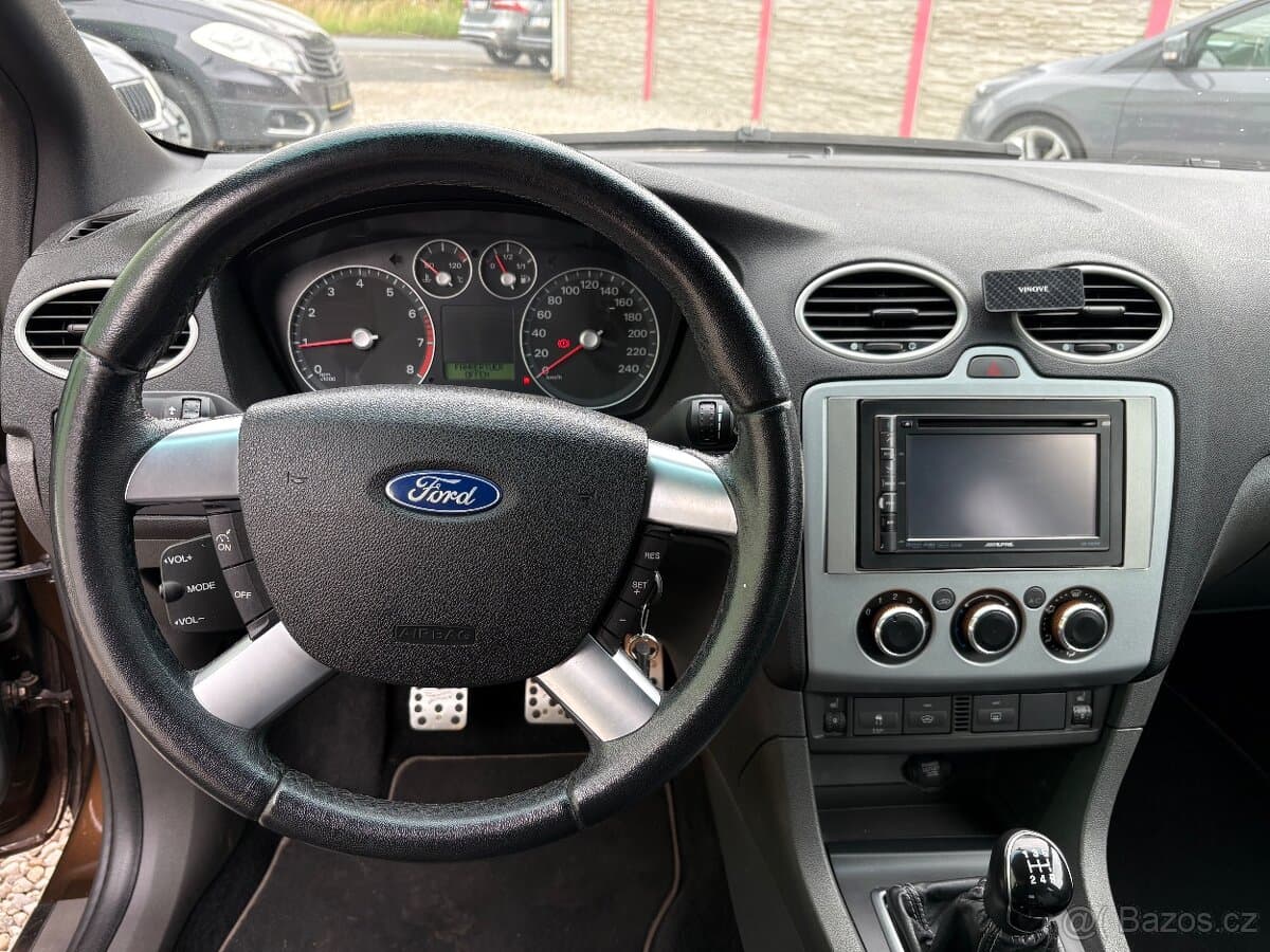2005 Ford FOCUS - 7