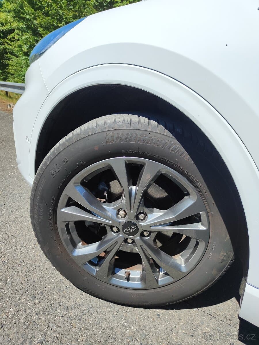 2022 Ford KUGA - 7