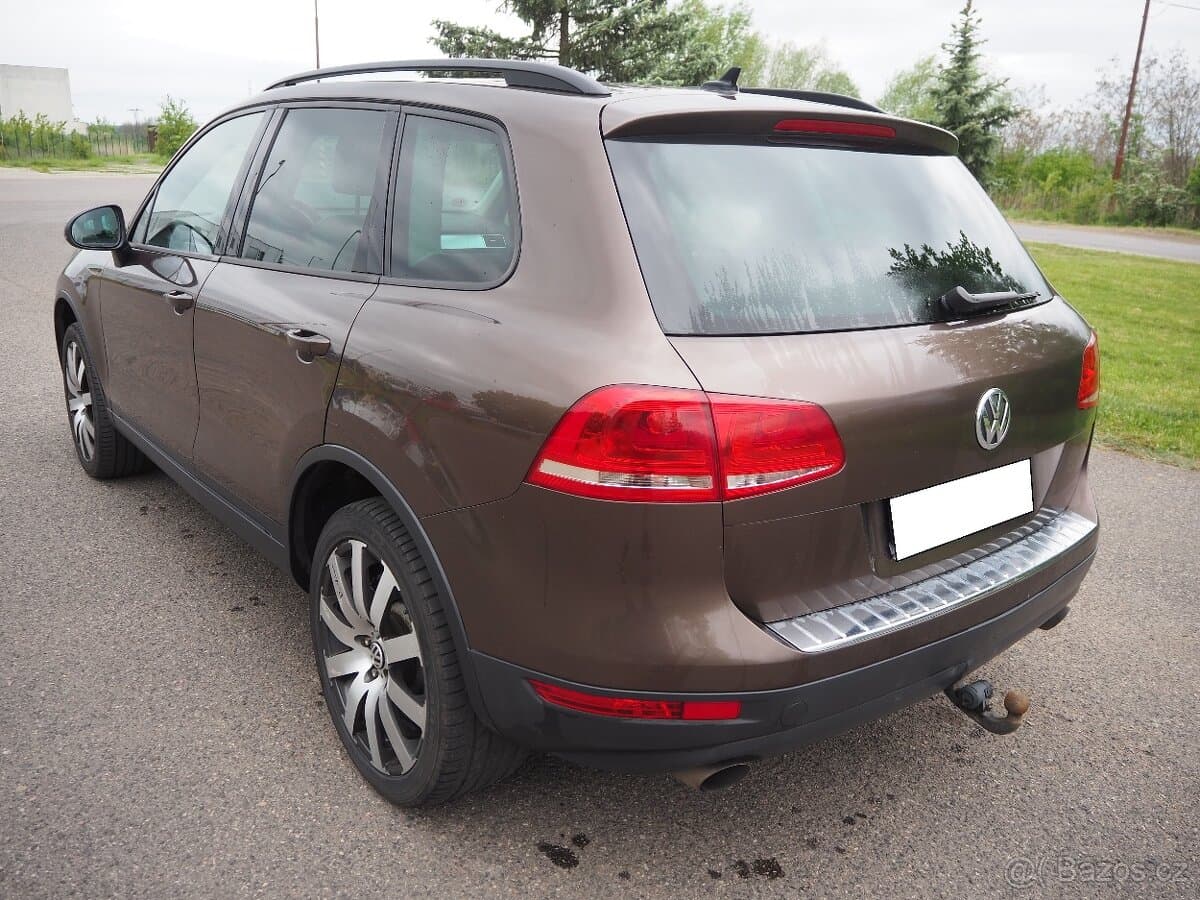 2010 Volkswagen TOUAREG - 7