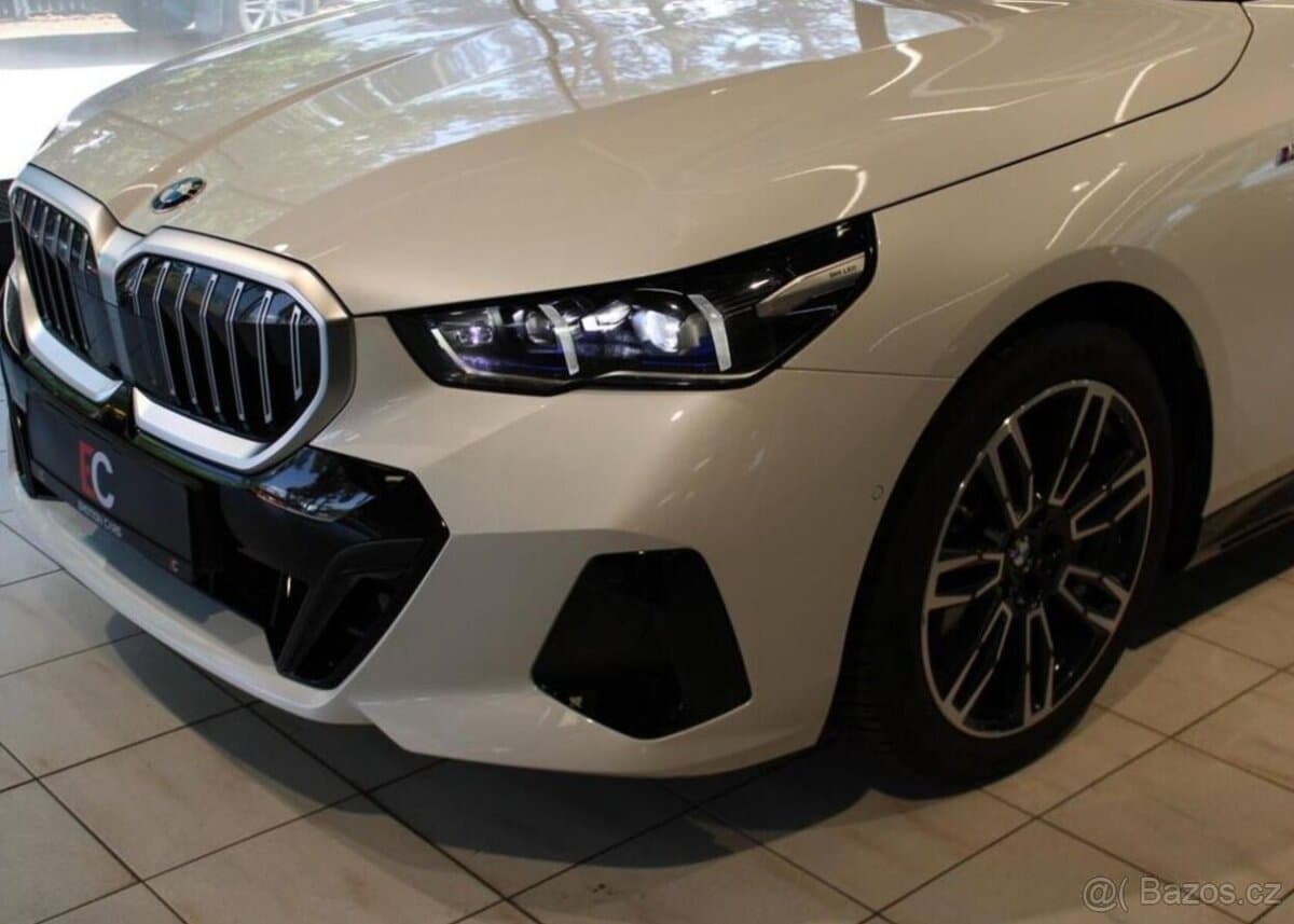 2024 BMW 5-SERIES - 7