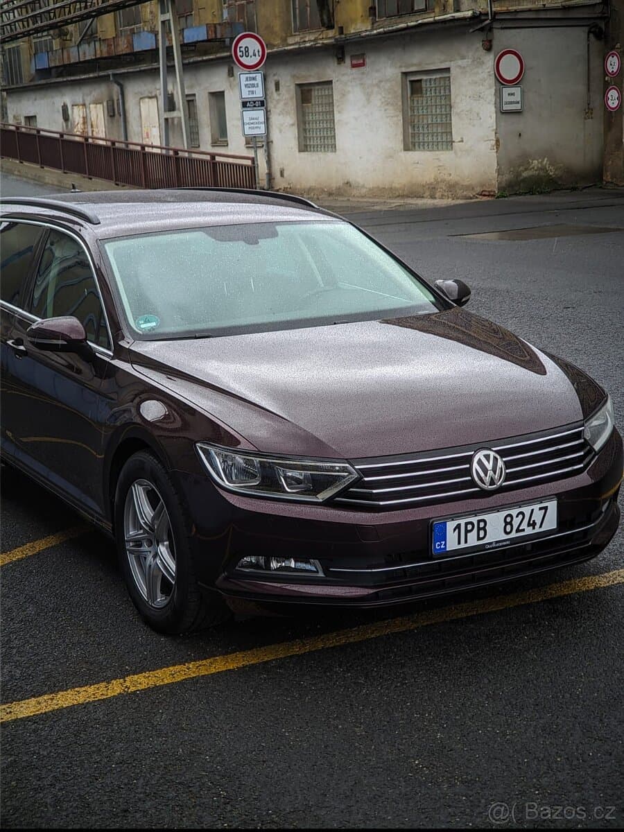 2017 Volkswagen PASSAT - 7