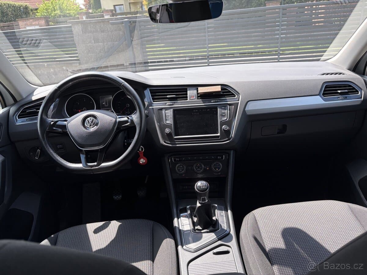 2017 Volkswagen TIGUAN - 7