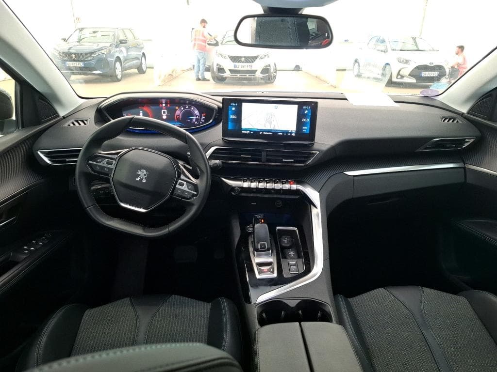 2023 Peugeot 5008 - 7