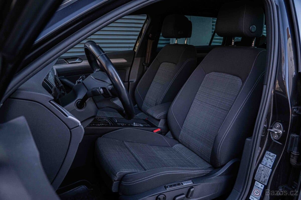 2019 Volkswagen PASSAT - 7