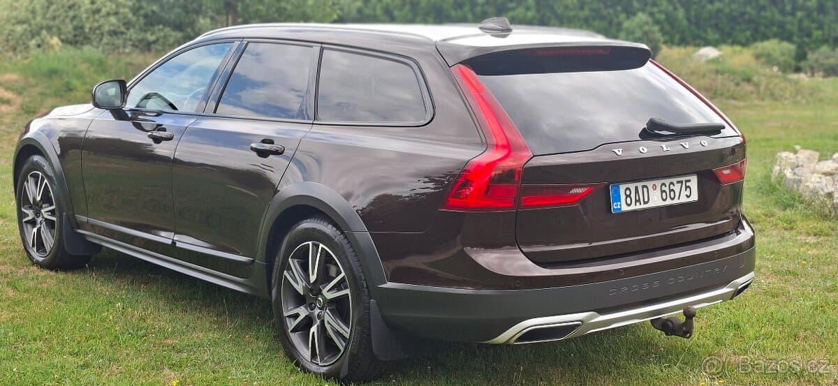 2020 Volvo V90 - 7