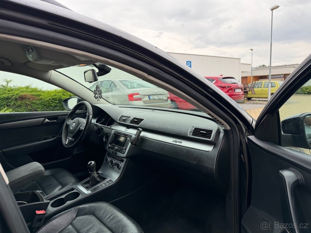 2014 Volkswagen PASSAT - 7
