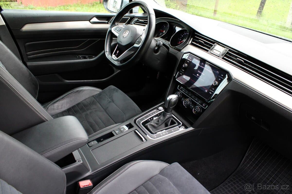 2020 Volkswagen PASSAT - 7