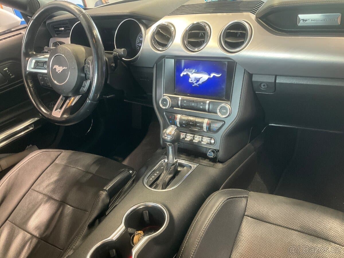 2019 Ford MUSTANG - 7