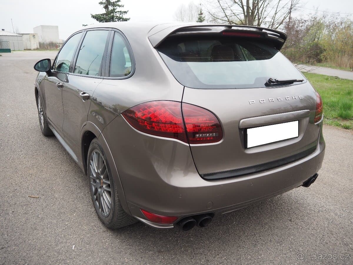 2013 Porsche CAYENNE - 7