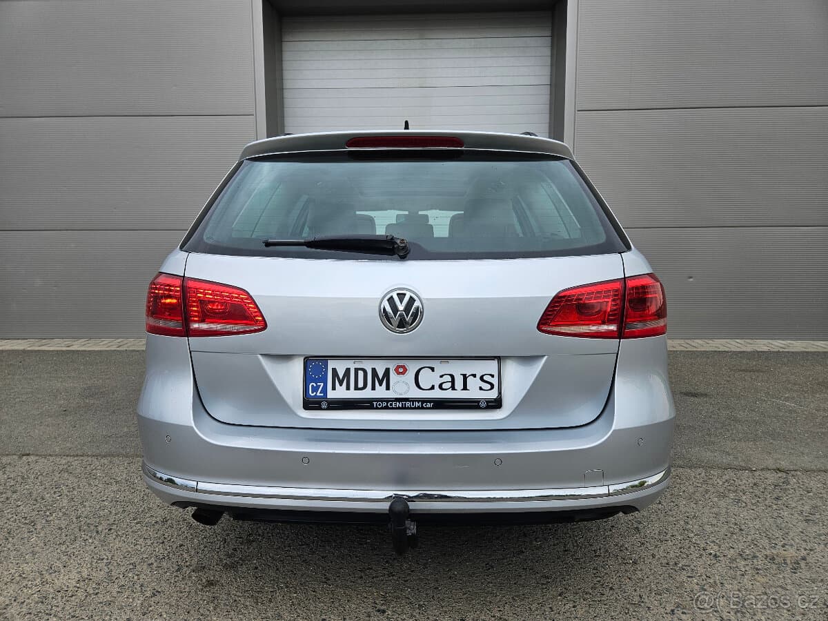 2011 Volkswagen PASSAT - 7