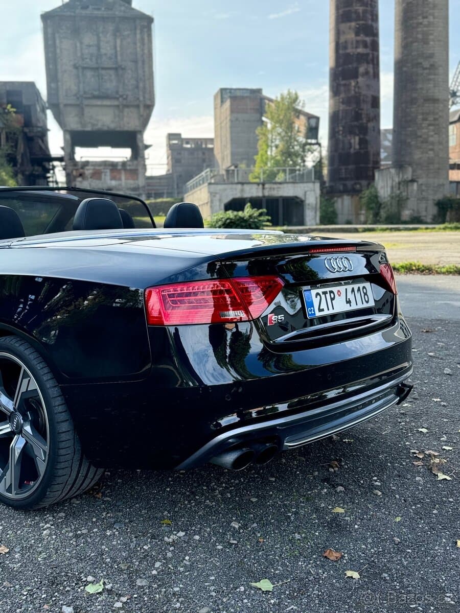 2011 Audi S5 - 7