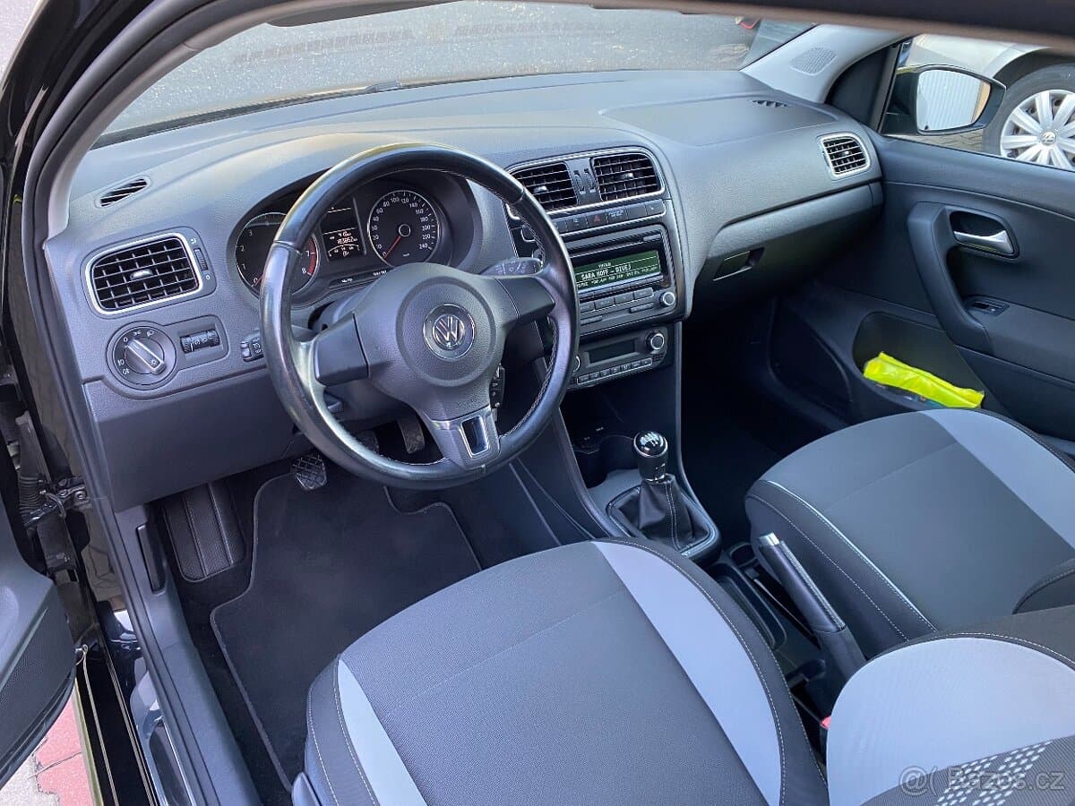 2013 Volkswagen POLO - 7
