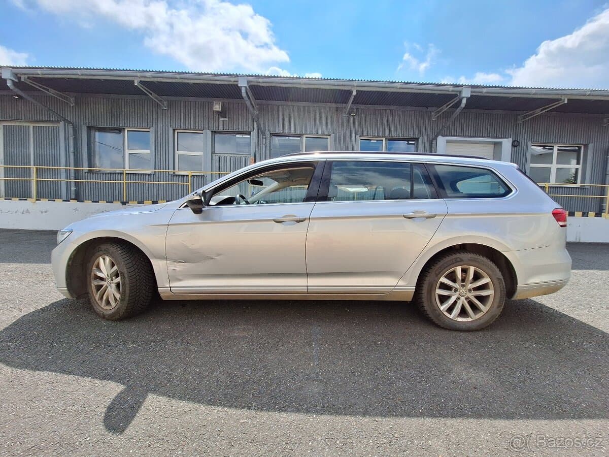 2015 Volkswagen PASSAT - 7
