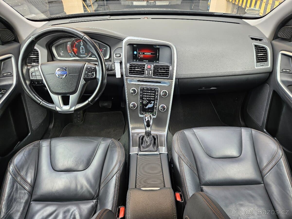 2015 Volvo XC60 - 7